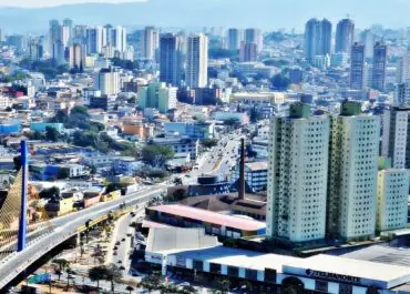 Vista_da_cidade_de_Guarulhos_SP